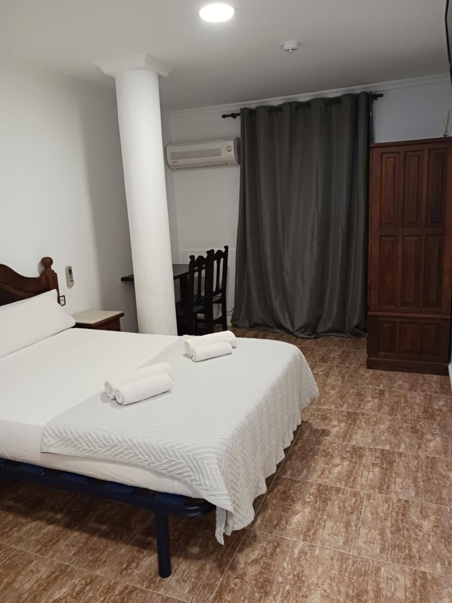 Hotel Manantiales Τορρεμολίνος Εξωτερικό φωτογραφία